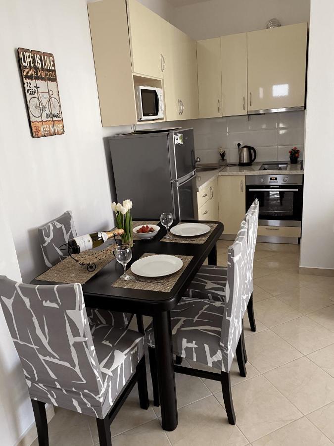 Madernas Bernad Apartment Orikum Εξωτερικό φωτογραφία